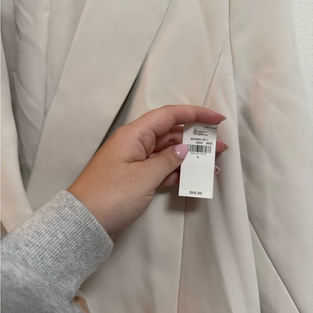 Old Navy Cream Blazer‎ - Picture 4 of 7